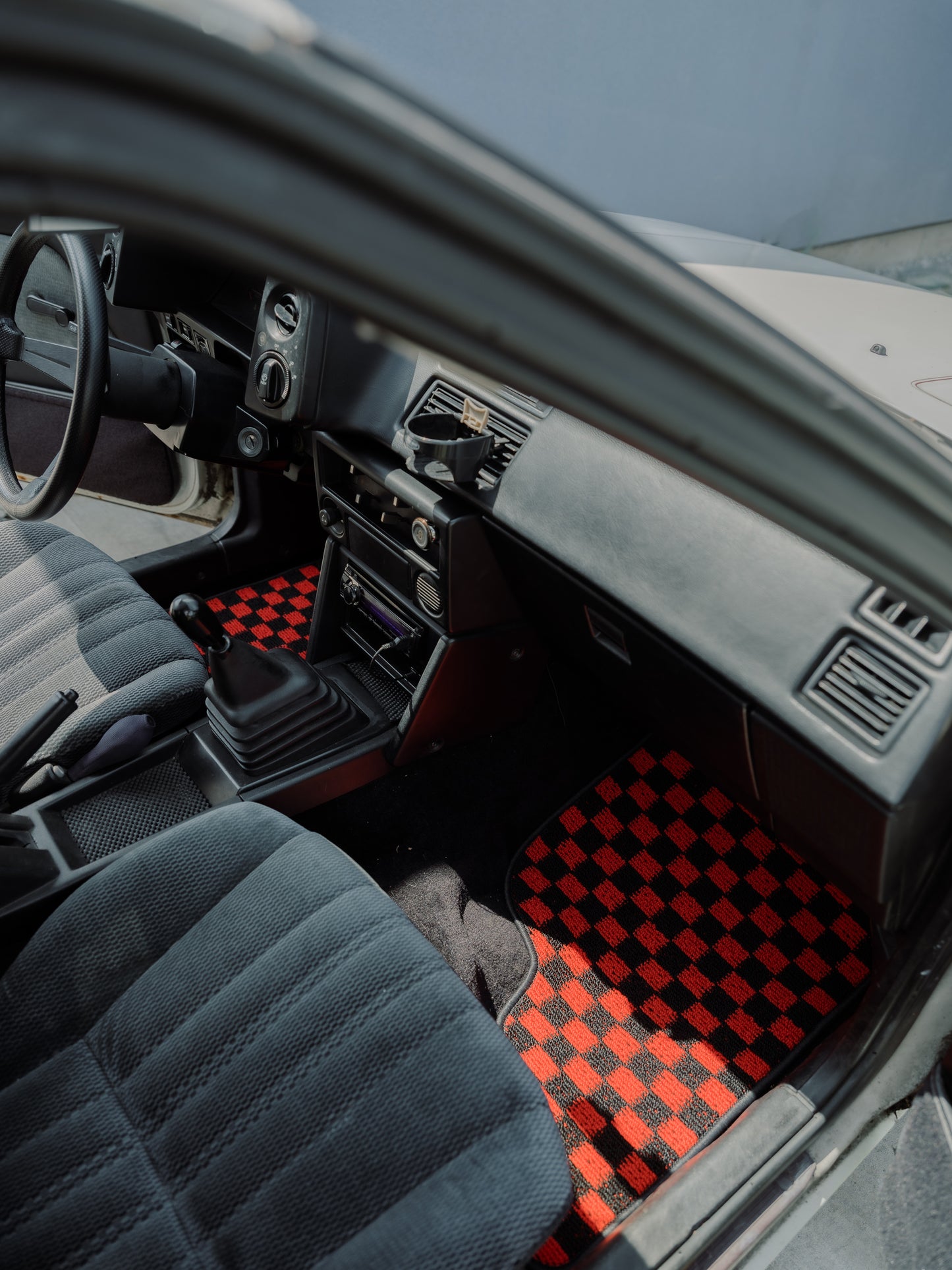 Checkered floor mats for Toyota Corolla AE86 (83-87)