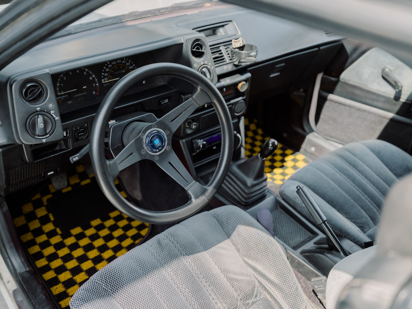 Checkered floor mats for Toyota Corolla AE86 (83-87)